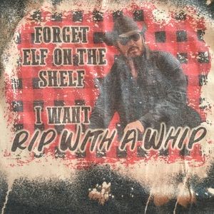 Large NWOT, Yellowstone Christmas T-Shirt